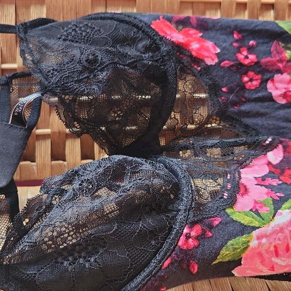 Victoria Secret Floral w/Lace, Slip, Nightgown & Underwire Adjustable Straps - Picture 3 of 10